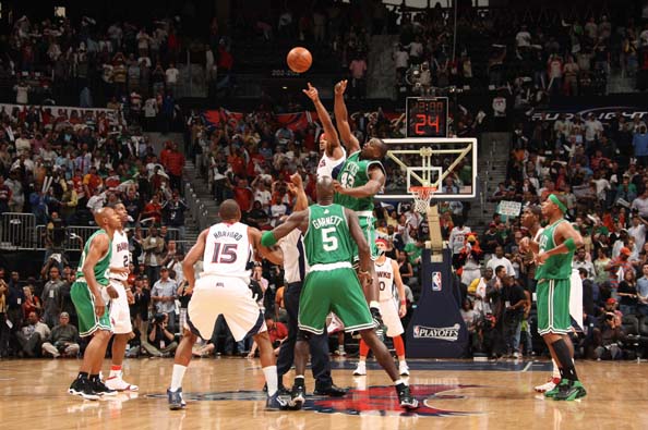 黄希扬：冲超后一直处于兴奋激动状态，身体允许的话会继续踢